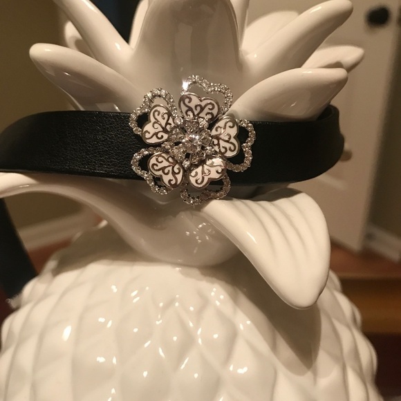 🟣🟣🌸Rhinestone Embellished Choker - Picture 2 of 4